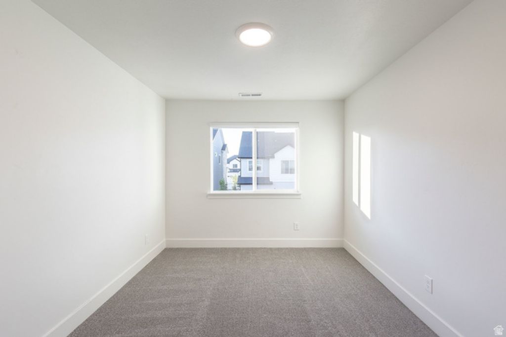 Image 15 of property listing at 4448 W DEFENDER DR, Herriman, UT 84096