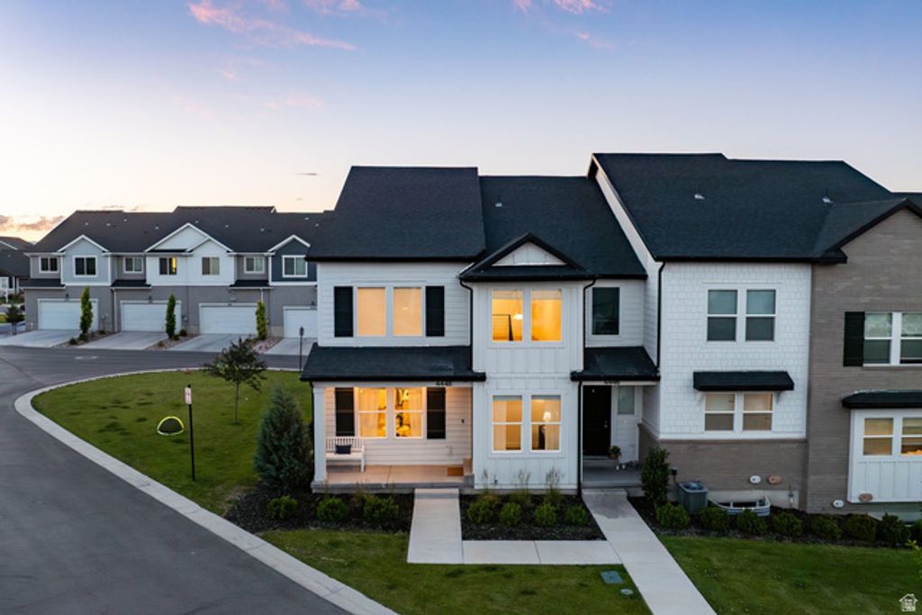 Image 16 of property listing at 4448 W DEFENDER DR, Herriman, UT 84096