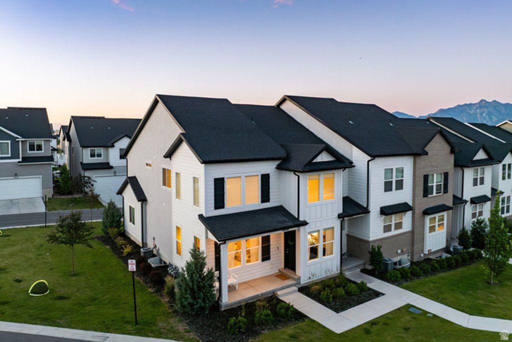 Image 28 of property listing at 4448 W DEFENDER DR, Herriman, UT 84096