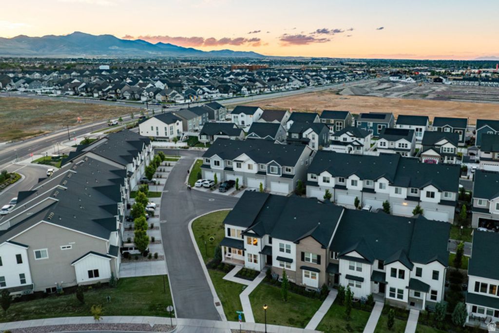 Image 36 of property listing at 4448 W DEFENDER DR, Herriman, UT 84096