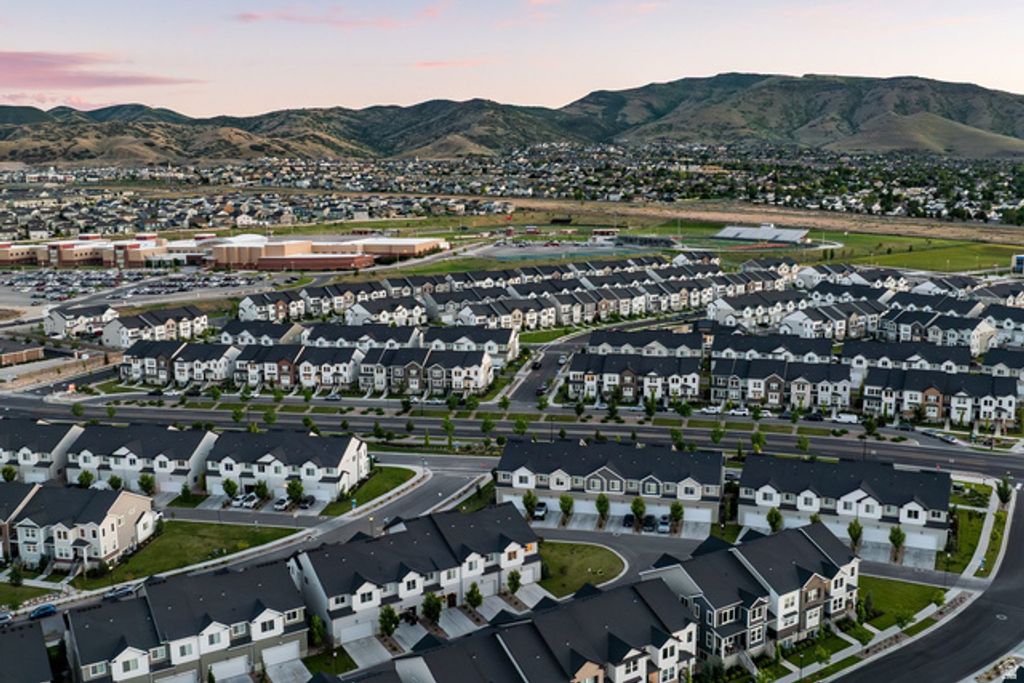 Image 38 of property listing at 4448 W DEFENDER DR, Herriman, UT 84096