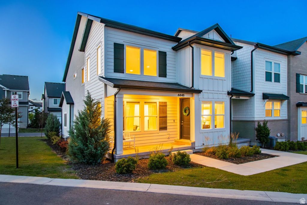 Image 45 of property listing at 4448 W DEFENDER DR, Herriman, UT 84096