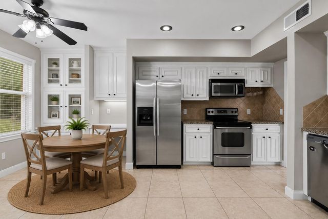 1729 Enterprise Avenue, League City, TX 77573