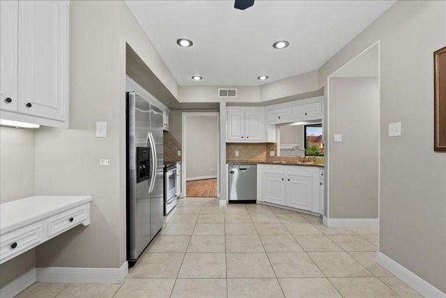 1729 Enterprise Avenue, League City, TX 77573