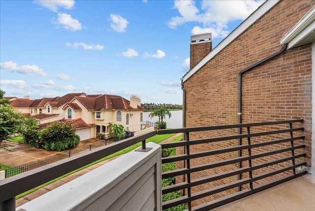 1729 Enterprise Avenue, League City, TX 77573