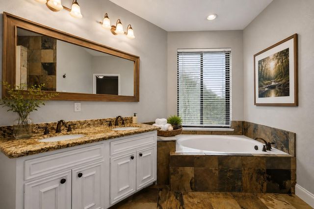 1729 Enterprise Avenue, League City, TX 77573
