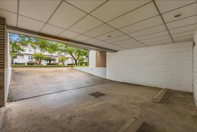1729 Enterprise Avenue, League City, TX 77573