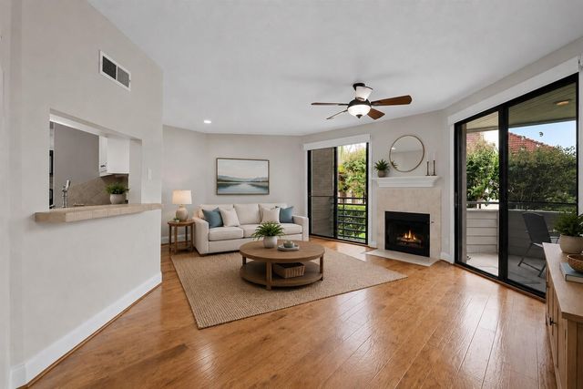 1729 Enterprise Avenue, League City, TX 77573
