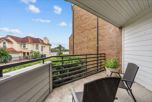 1729 Enterprise Avenue, League City, TX 77573