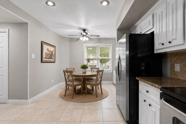 1729 Enterprise Avenue, League City, TX 77573