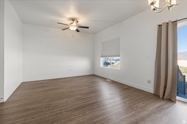 826 N GLENEAGLES CT, Tooele, UT 84074