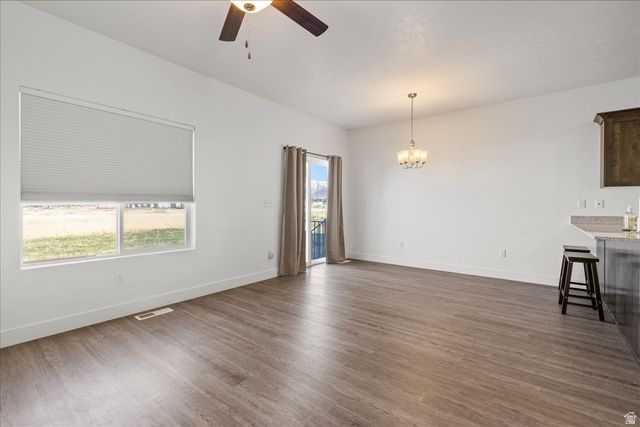 826 N GLENEAGLES CT, Tooele, UT 84074