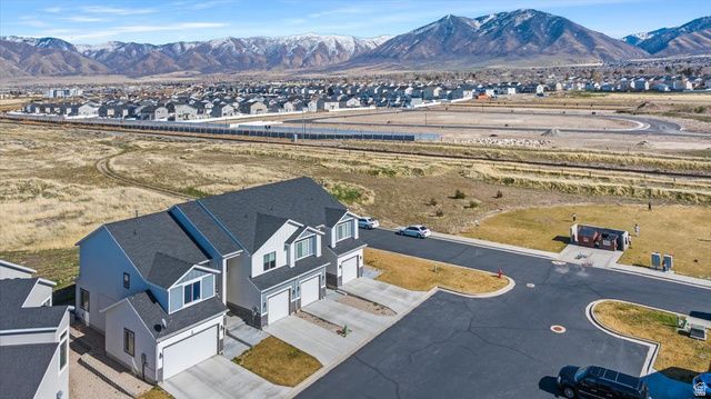 826 N GLENEAGLES CT, Tooele, UT 84074