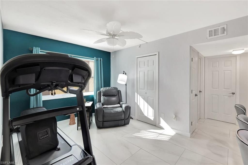 Image 14 of property listing at 5115 Sunnybrook CT # 21, Cape Coral, FL 33904