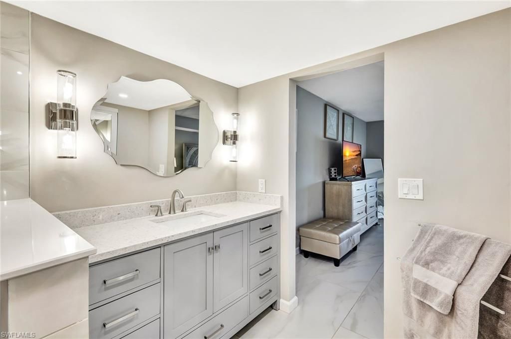 Image 18 of property listing at 5115 Sunnybrook CT # 21, Cape Coral, FL 33904