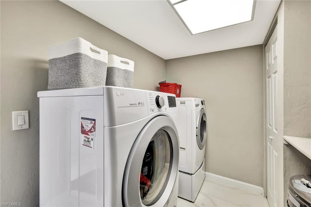 Image 22 of property listing at 5115 Sunnybrook CT # 21, Cape Coral, FL 33904