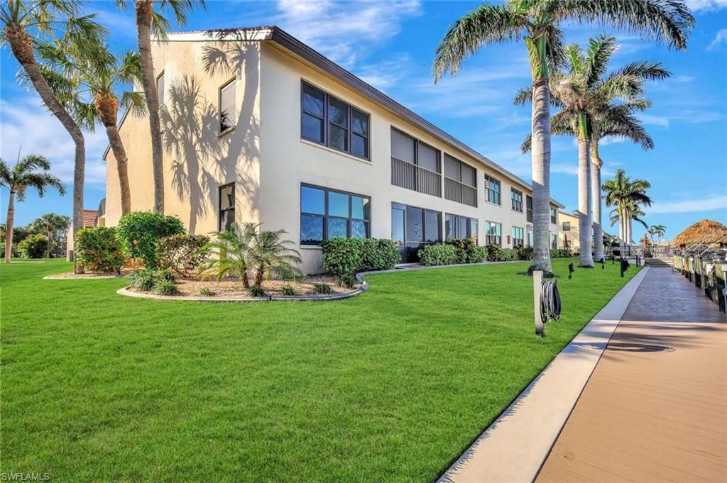 Image 30 of property listing at 5115 Sunnybrook CT # 21, Cape Coral, FL 33904