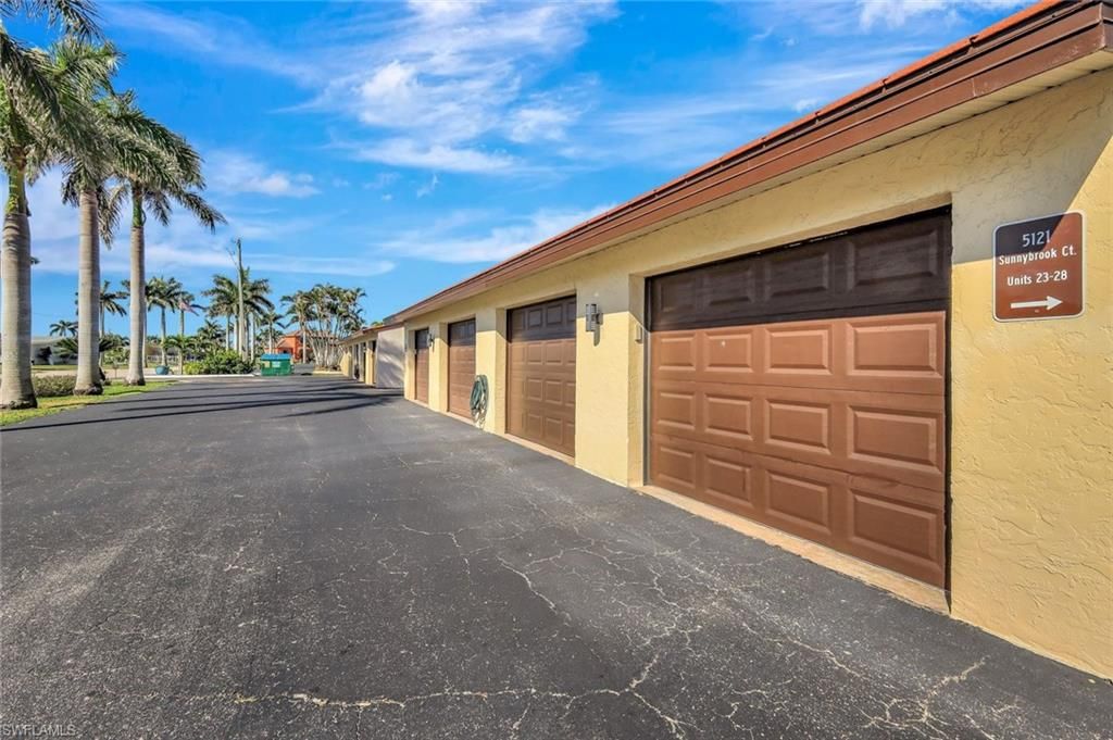 Image 43 of property listing at 5115 Sunnybrook CT # 21, Cape Coral, FL 33904