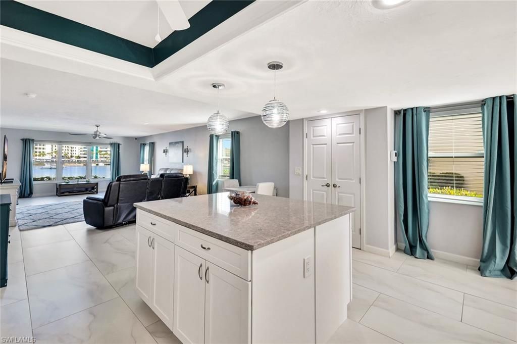 Image 8 of property listing at 5115 Sunnybrook CT # 21, Cape Coral, FL 33904