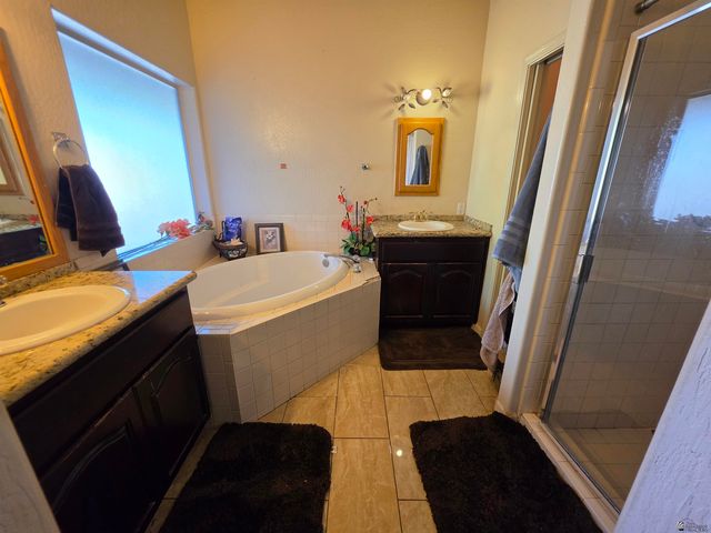 1933 S 33 Dr, Yuma, AZ 85364
