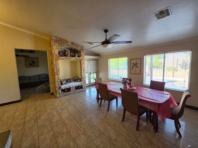 1933 S 33 Dr, Yuma, AZ 85364