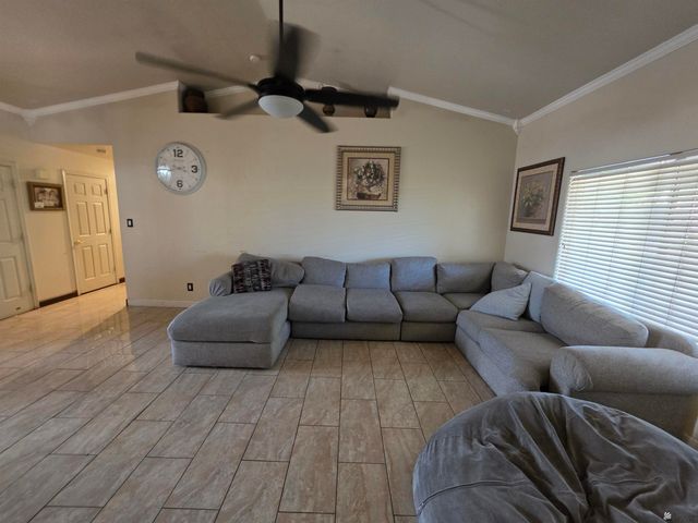 1933 S 33 Dr, Yuma, AZ 85364
