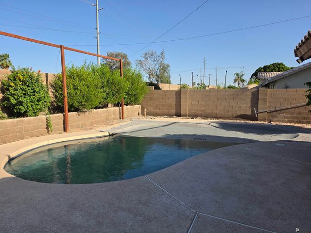 1933 S 33 Dr, Yuma, AZ 85364