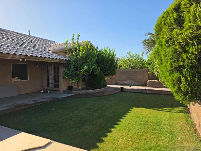 1933 S 33 Dr, Yuma, AZ 85364