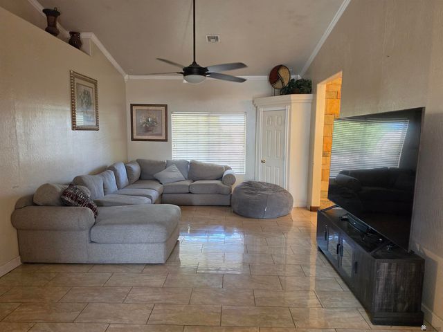 1933 S 33 Dr, Yuma, AZ 85364