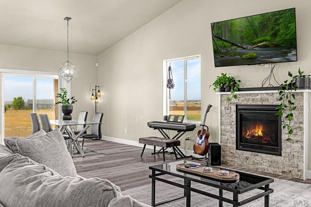 1696 E Silverwood Dr, Pueblo, CO 81007
