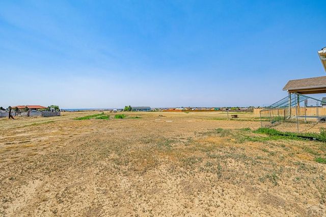 1696 E Silverwood Dr, Pueblo, CO 81007