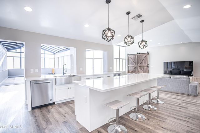 6242 N CITRUS Road, Waddell, AZ 85355