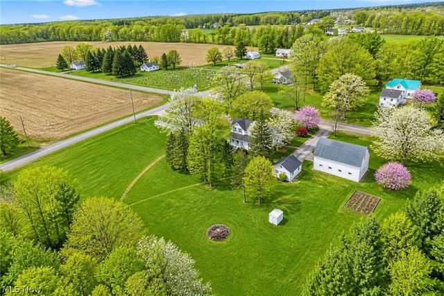 3572 Wilson Sharpsville Road, Cortland, OH 44410
