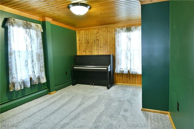 3572 Wilson Sharpsville Road, Cortland, OH 44410