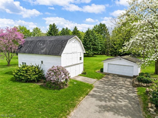3572 Wilson Sharpsville Road, Cortland, OH 44410