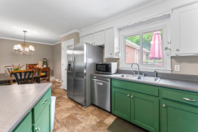 206 Cumberland Dr, Smyrna, TN 37167