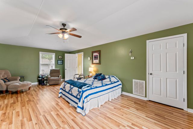 206 Cumberland Dr, Smyrna, TN 37167