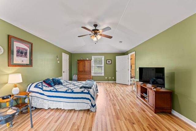 206 Cumberland Dr, Smyrna, TN 37167
