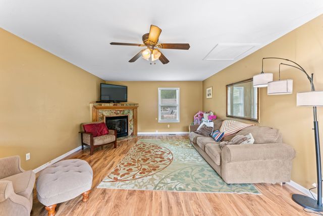 206 Cumberland Dr, Smyrna, TN 37167