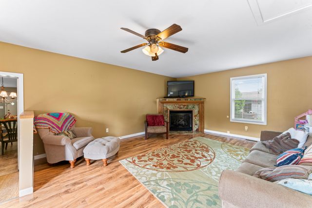 206 Cumberland Dr, Smyrna, TN 37167