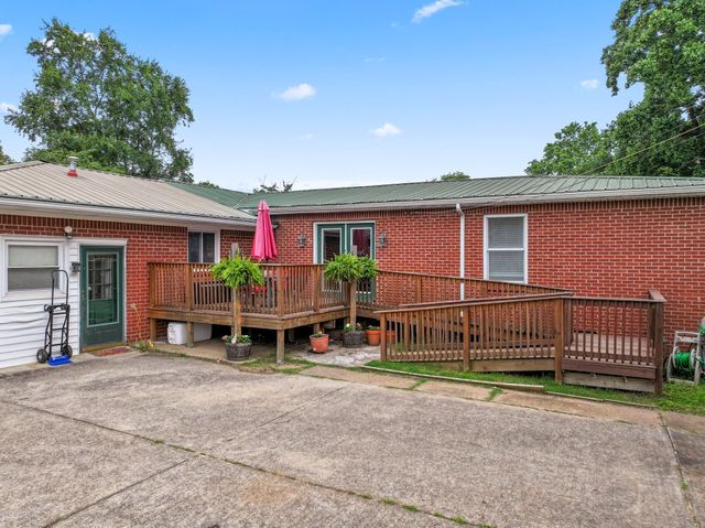 206 Cumberland Dr, Smyrna, TN 37167