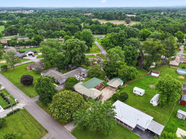 206 Cumberland Dr, Smyrna, TN 37167