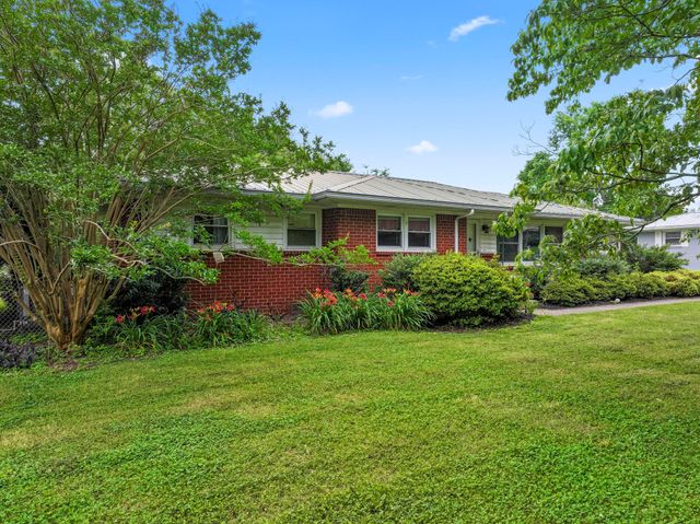 206 Cumberland Dr, Smyrna, TN 37167