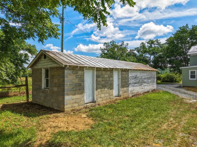 6117 ALUM SPRINGS RD, Edinburg, VA 22824