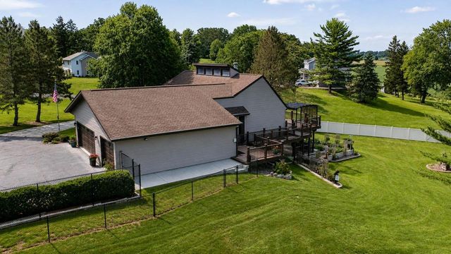 5837 N Valley Drive, Milton, WI 53563