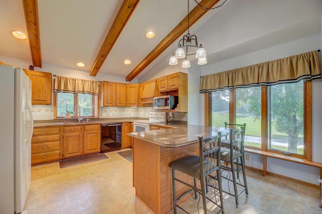 5837 N Valley Drive, Milton, WI 53563
