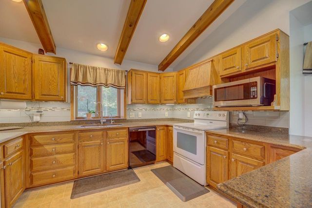 5837 N Valley Drive, Milton, WI 53563