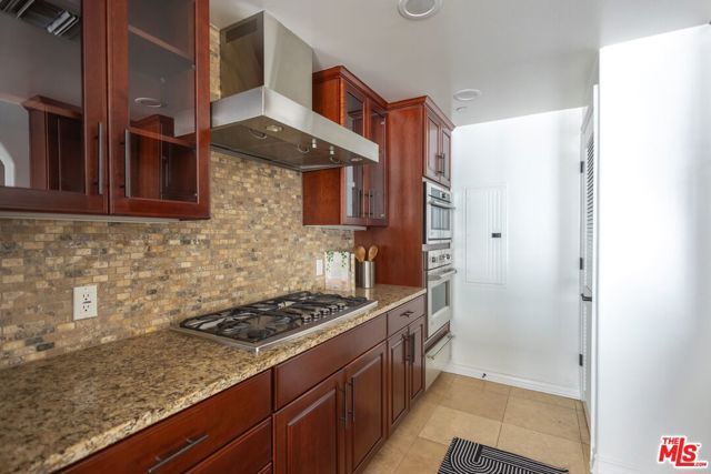 432 S Willaman Drive 301, Los Angeles, CA 90048