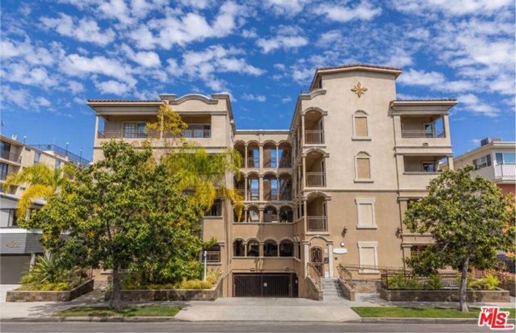 432 S Willaman Drive 301, Los Angeles, CA 90048