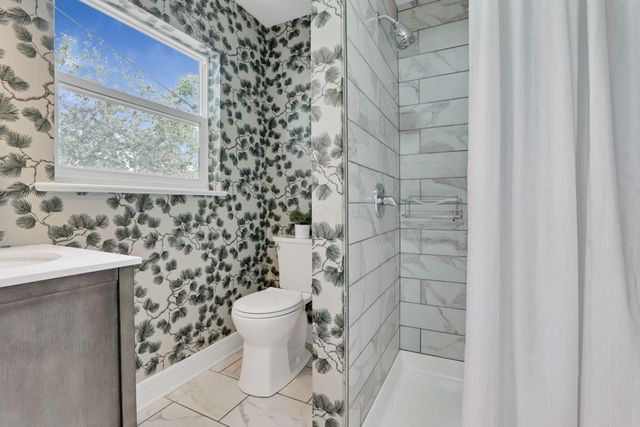 255 E Kelso Road, Columbus, OH 43202